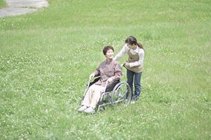 インプラントを検討しているなら大分の加来歯科