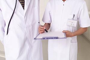 通いやすいマウスピース矯正の歯科