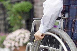 アンチエイジング施術を実施している所